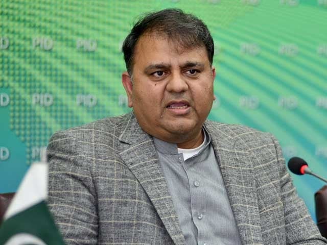 فیصلے غلط ہوں گے تو اداروں سے تلخیاں بڑھیں گی فواد چوہدری