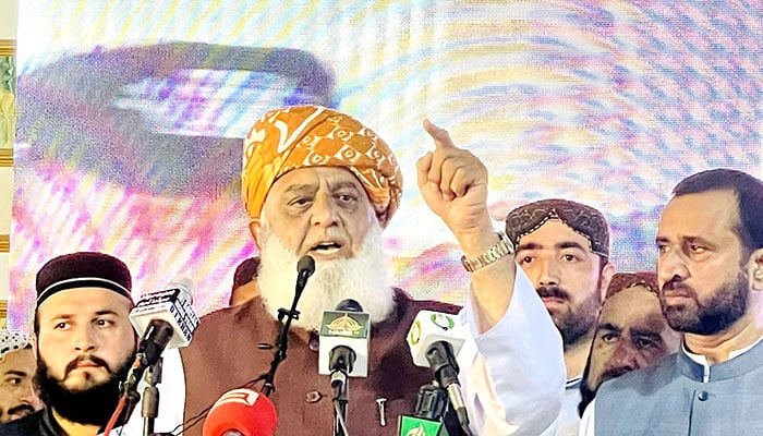 مجھے الیکشن قریب نظر آرہے ہیں، سربراہ پی ڈی ایم مولانا فضل الرحمان