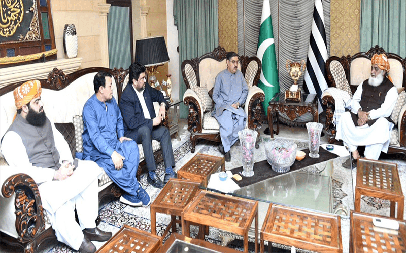 نگران وزیراعظم اورگورنرسندھ کی مولانا فضل الرحمن سے ملاقات