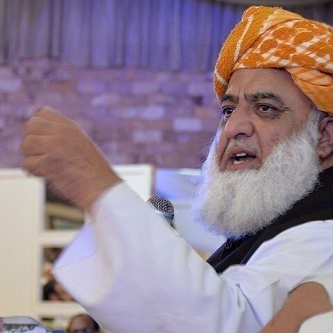 ایک ادارے کی بالادستی تسلیم نہیں کرتے، اپنی حدود میں رہو، مولانا فضل الرحمان