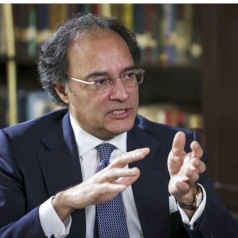 پاکستان آئی ایم ایف سے مزید 8 ارب ڈالر کے بیل آؤٹ پیکج کا خواہاں ہے، وزیرخزانہ