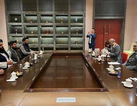 نگران وزیر خارجہ سے افغان ہم منصب کی ملاقات، امن بارے درپیش چیلنجز پر گفتگو