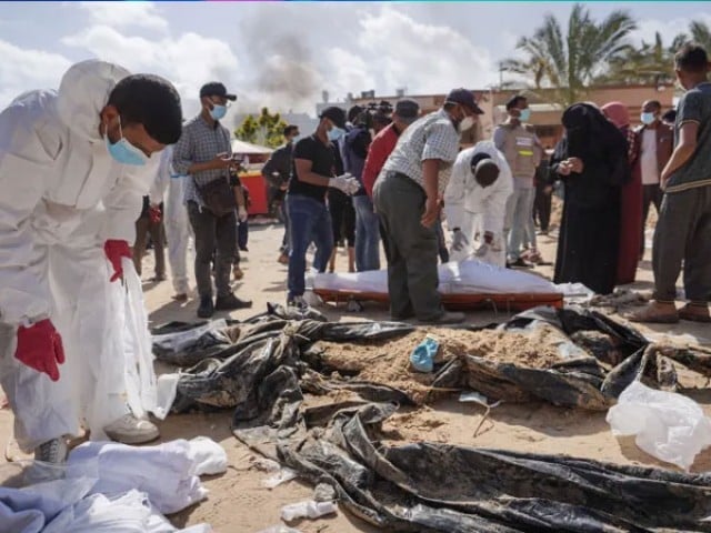 غزہ میں اسرائیلی فوج کے قبضے میں رہنے والے ہسپتال سے 200 لاشیں برآمد