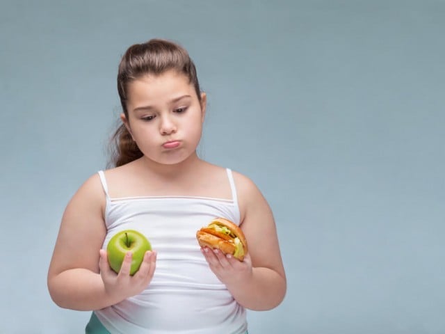 زیادہ وزن لڑکیوں میں بلوغت کی عمر کو متاثر کرتا ہے، تحقیق