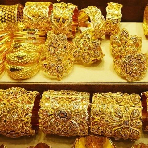 سونے کی فی تولہ قیمت دوبارہ دو لاکھ سے اوپر چلی گئی
