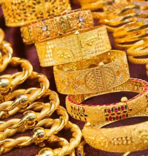 سونے کی فی تولہ قیمت میں مزید 6500 روپے کا اضافہ