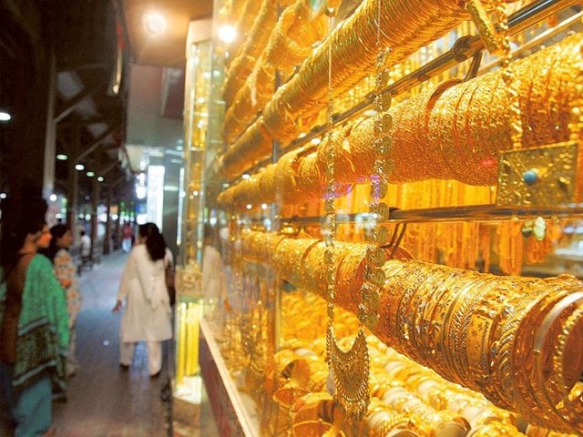 سونے کی فی تولہ قیمت میں 1300 روپے کا اضافہ