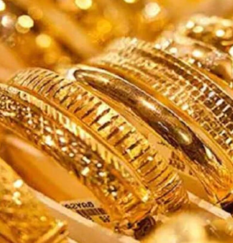 سونے کی فی تولہ قیمت میں 4300 روپے کی بڑی کمی