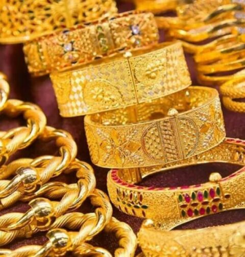 سونے کی قیمتوں میں مزید کمی ہوگئی