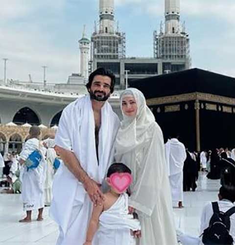 حمزہ عباسی ،نیمل خاور نے عمرے کی سعادت حاصل کر لی