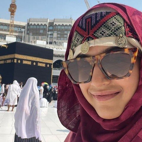 اداکارہ حرا خان نے عمرہ کی سعادت حاصل کرلی