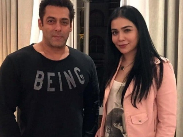 حمائمہ ملک نے سلمان خان کو اپنی پہلی محبت قرار دے دیا