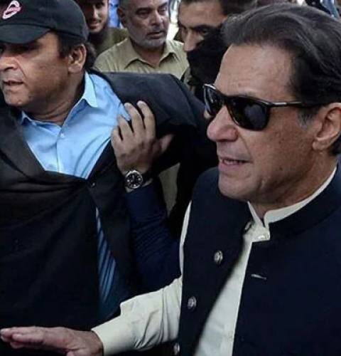 عمران خان سرنڈر کر دیں تو گرفتار نہ کرنے کا آرڈر کردیتے ہیں سیشن کورٹ