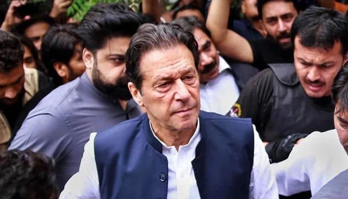 عمران خان کی 121 مقدمات میں کارروائی روکنے کی درخواست سماعت کیلیے مقرر