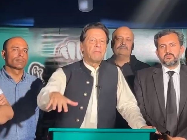 حکومت ثبوت دکھائے ہم خود ملوث افراد کو حوالے کردیں گے، عمران خان