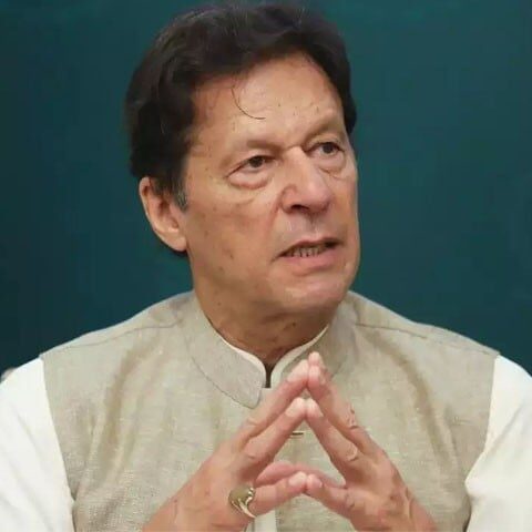 الیکشن کمیشن نے عمران خان کو پانچ سال کے لیے نااہل قرار دیدیا