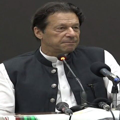 آرمی چیف کی تعیناتی کے معاملے پر ہم پیچھے ہٹ گئے ہیں عمران خان