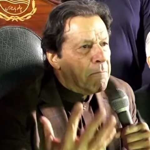 لوگوں کو ڈرایا جا رہا ہے کہ عمران خان پر ریڈ لائن لگادی گئی ہے چیئرمین پی ٹی آئی