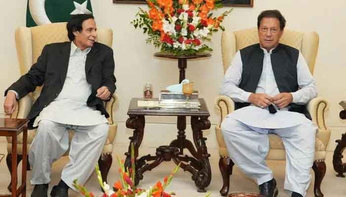 عمران خان کا پرویز الہی سے ق لیگ کو تحریک انصاف میں ضم کرنے کی خواہش کا اظہار