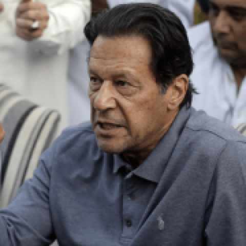 ناقابل ضمانت وارنٹ عمران خان کا سیشن عدالت کا حکم چلینج کرنے کا فیصلہ