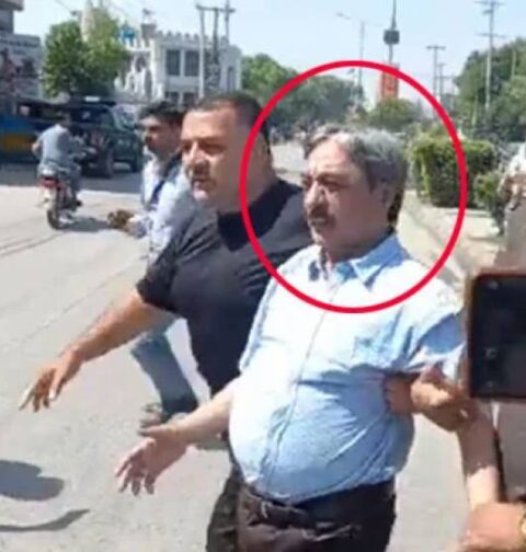 چودھری پرویز الٰہی کے ترجمان اقبال چودھری بھی گرفتار