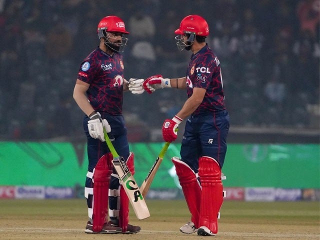 پی ایس ایل 9؛ اسلام آباد یونائیٹڈ نے کراچی کنگز کو 5 وکٹ سے ہرادیا