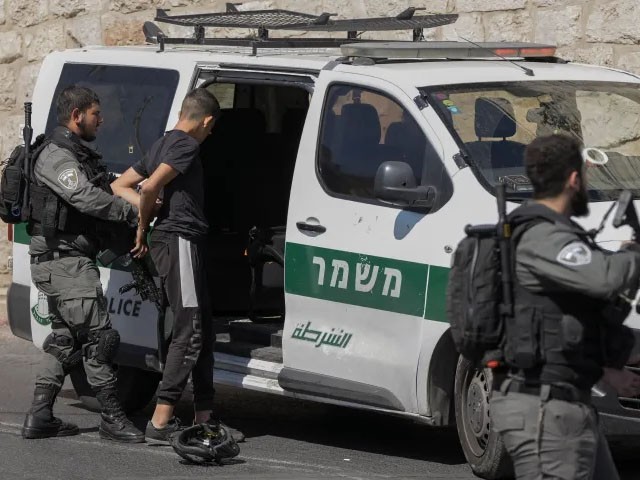 اسرائیلی جیلوں میں اسیر فلسطینیوں کی تعداد 10 ہزار سے متجاوز