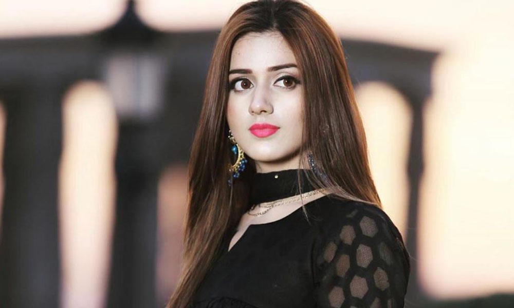 جنت مرزا پاکستان کی سب سے زیادہ فالو کی جانے والی شخصیت بن گئیں