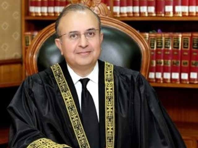 نیب قانون میں ترامیم ایگزیکٹو معاملہ ہے عدالت مداخلت نہیں کرسکتی، جسٹس منصور کا اختلافی نوٹ