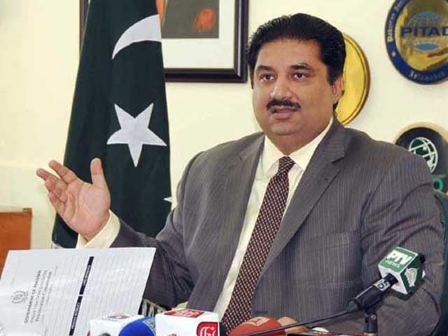 چیف جسٹس عمر عطا بندیال کی موجودگی تک نواز شریف کے کیسز حل ہونے مشکل ہیں، خرم دستگیر