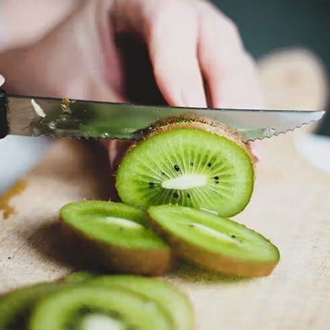 کیوی مزاج میں بہتری کے لیے انتہائی مؤثر قرار