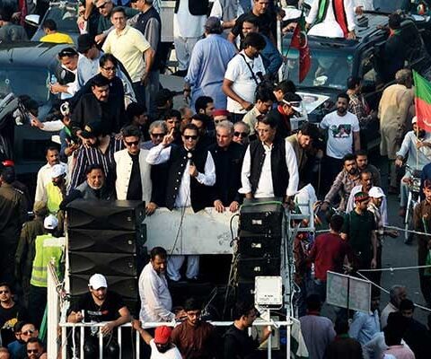 لانگ مارچ کے شرکاء کو اسلام آباد کے ہوٹلوں میں رہائش فراہم کرنے پر پابندی
