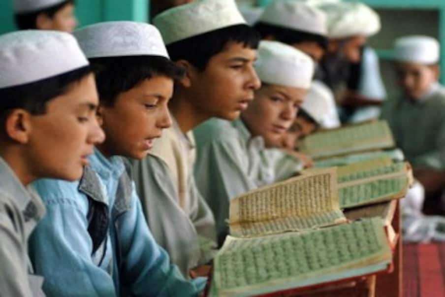 مودی سرکار نے مدرسوں کے طلبا کی اسکالرشپ ختم کردیں