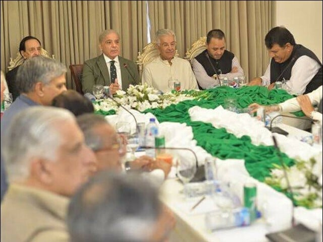 نگران سیٹ اپ؛ وزیر اعظم نے مشاورت کے لیے مذاکراتی کمیٹی تشکیل دے دی