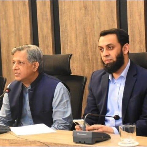 لاپتا افراد کا معاملہ بہت پرانا ہے یہ عدالتی حکم پر راتوں رات حل نہیں ہوسکتا، وزرا