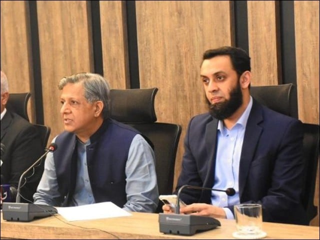 لاپتا افراد کا معاملہ بہت پرانا ہے یہ عدالتی حکم پر راتوں رات حل نہیں ہوسکتا، وزرا