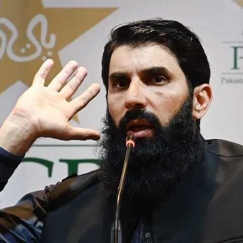 غیر ملکی تو کیا اچھے مقامی کوچز بھی پی سی بی کے ساتھ کام کرنا نہیں چاہتے، مصباح الحق