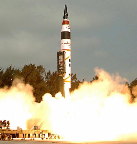 جنگی جنون میں مبتلا بھارت کا ایٹمی صلاحیت کے حامل بیلسٹک میزائل کا تجربہ