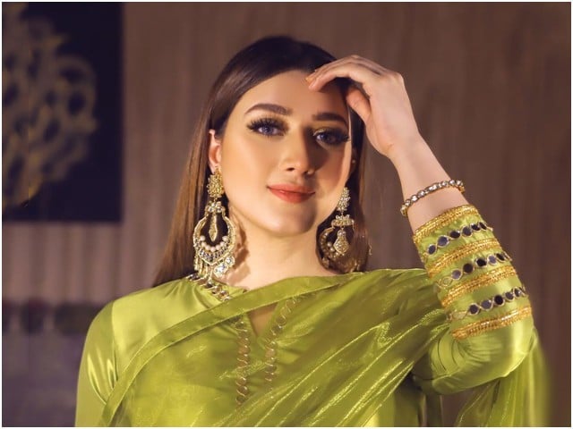 موجودہ دور میں شادی کیلئے لڑکا ملنا مشکل ہوگیا ہے، مومنہ اقبال