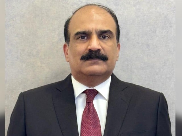 لیفٹیننٹ جنرل محمد منیر افسر چیئرمین نادرا تعینات