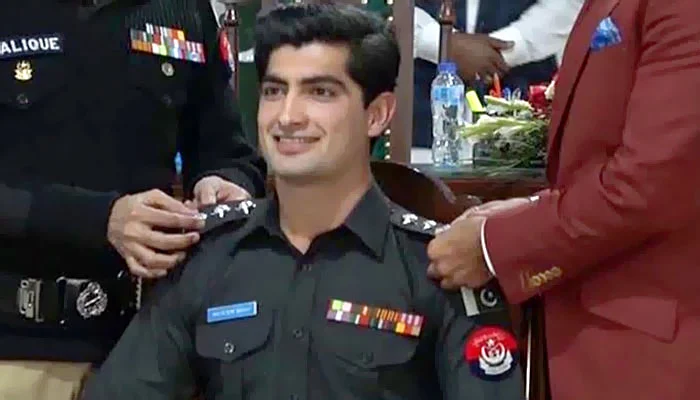 قومی فاسٹ بولر نسیم شاہ ڈی ایس پی بن گئے