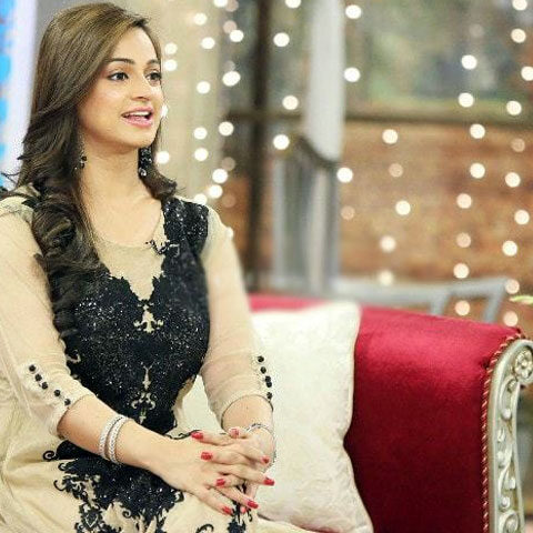 ماضی میں ہم پر تنقید کرنے والے آج شوق سے پنجابی فلم دیکھ رہے ہیں، نور بخاری