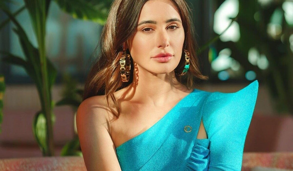 لوگوں کو نجی زندگی کے بجائے کام کے متعلق بات کرنی چاہیے نرگس فخری