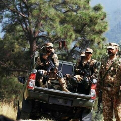 ایرانی سرحد سے دہشتگردوں کی فائرنگ 4 فوجی جوان شہید آئی ایس پی آر