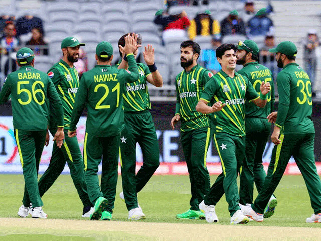 پاکستان کی مینز اور ویمنز کرکٹ ٹیمیں آئندہ سال انگلینڈ کا دورہ کریں گی