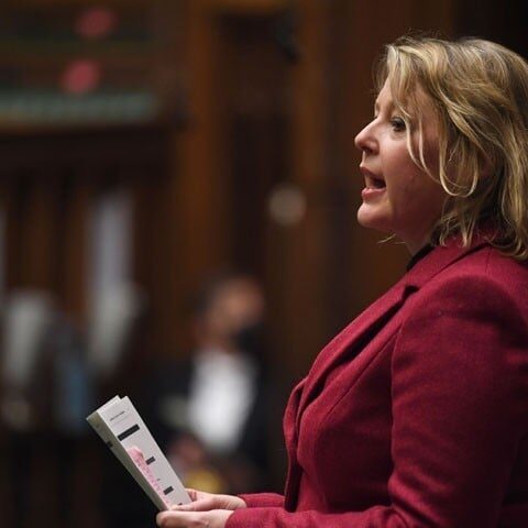 پاکستانی نژاد برطانوی رکن اسمبلی نے ملازمین کی بہبود کیلیے بل منظور کرالیا