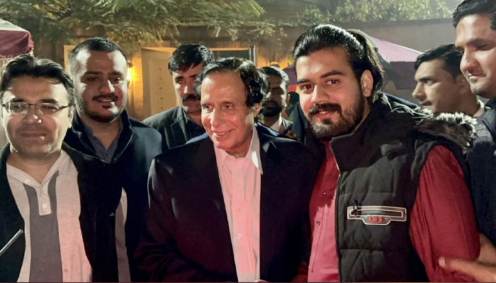 پی ٹی آئی کے ساتھ سیٹ ایڈجسٹمنٹ پر کام شروع ہے پرویز الہی کا جواب