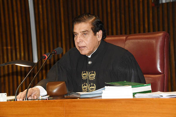 اسپیکر قومی اسمبلی راجہ پرویزاشرف کی گاڑی کو حادثہ