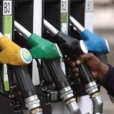 پٹرولیم مصنوعات 16 اکتوبر سے مزید سستی ہونے کا امکان