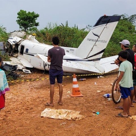 برازیل میں مسافر بردار چارٹرڈ طیارہ گر کر تباہ؛ 14 افراد ہلاک